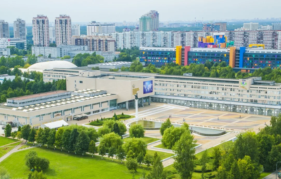 学校掠影3 学校掠影3.png